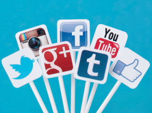 Kelebihan dan Kekurangan Bisnis Jualan Online Melalui Media Sosial