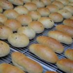 Niken Irbawati ~ Sukses Usaha Roti Manis ala Rumahan Dengan Brand Rahma Bakery